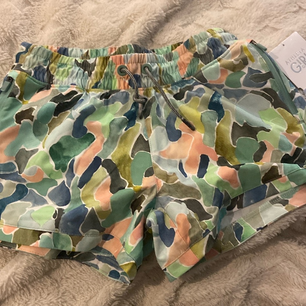 BRAND NEW Athleta girl shorts